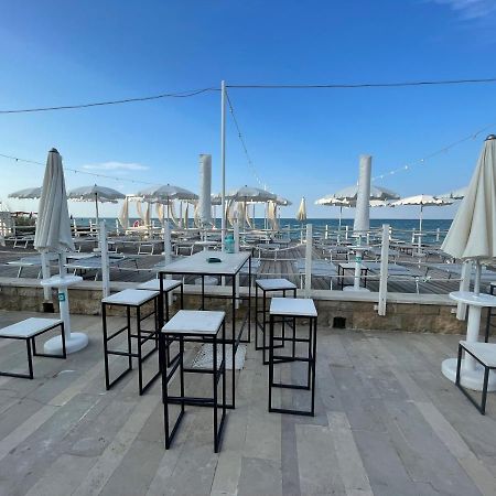Fabris Palace Trani Buitenkant foto